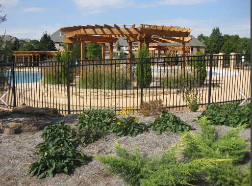 fence around pool feature